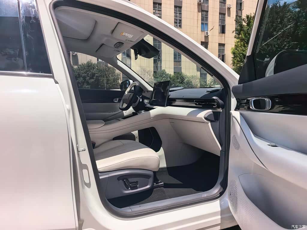 Geely Galaxy E5, 2024 7
