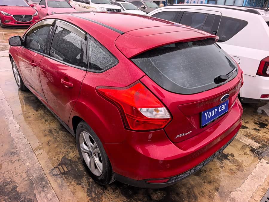 Ford Focus 2013, фото 4