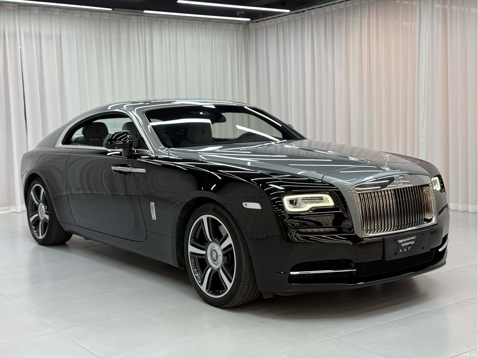 Rolls-Royce Wraith, 2020 3