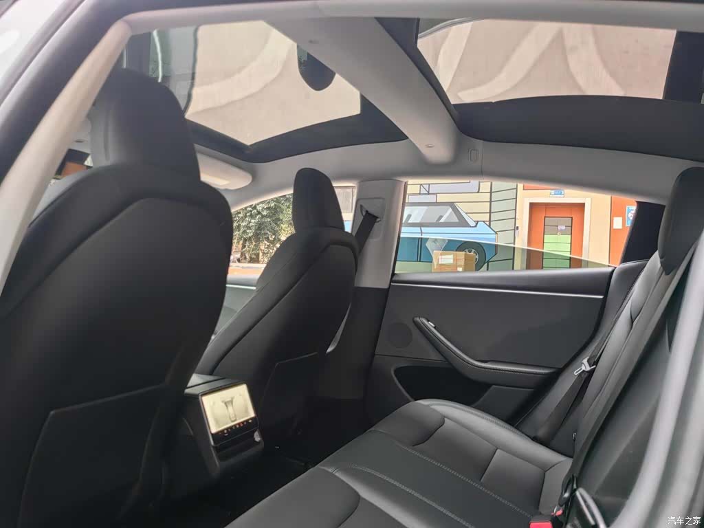 Tesla Model 3, 2024 8