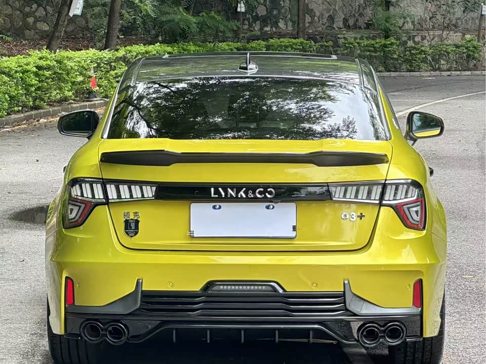 Lynk & Co 03 Lynk & Co 03