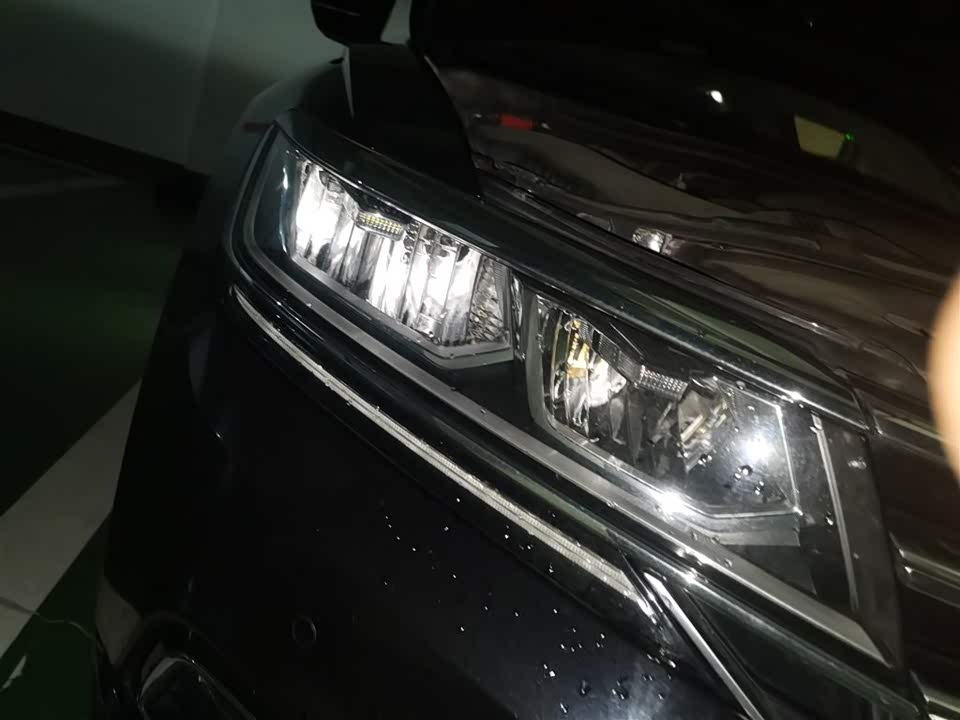 Volkswagen Huiang