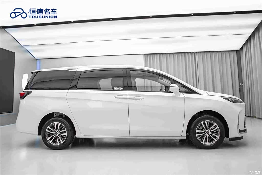 Buick GL8, 2025 4