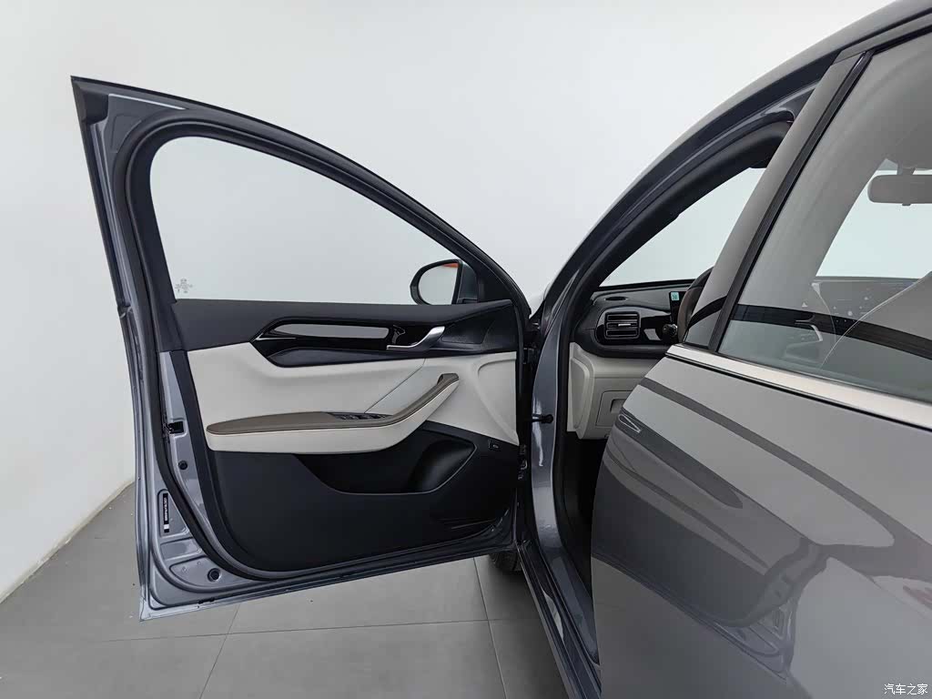 BYD Qin, 2024 8