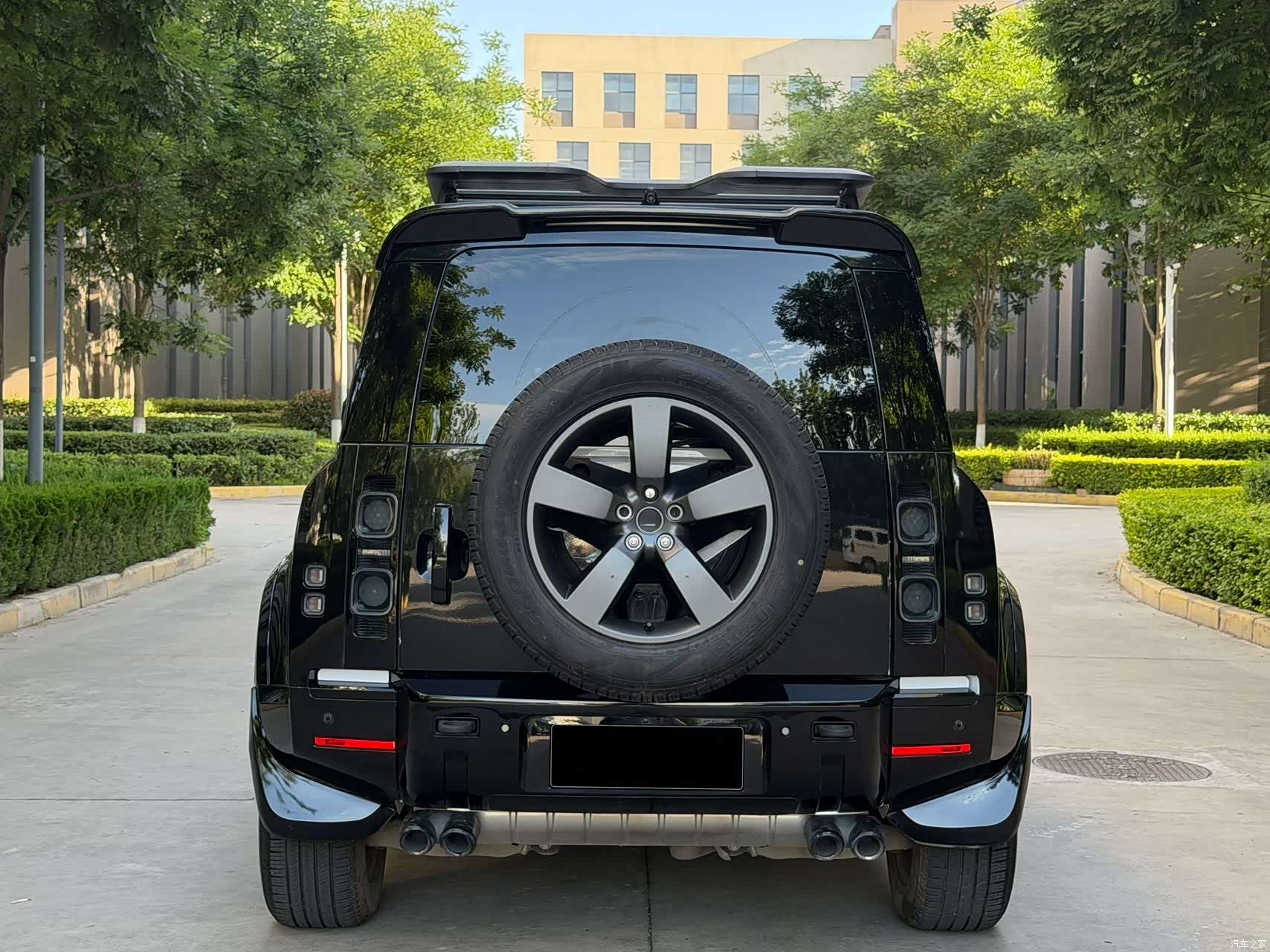 Land Rover Defender, 2024 20