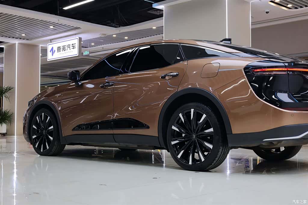 Toyota Crown, 2024 12