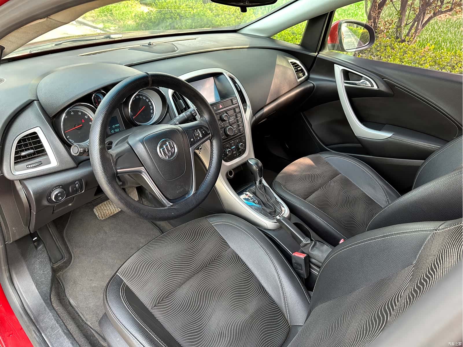 Buick XT, 2013 9