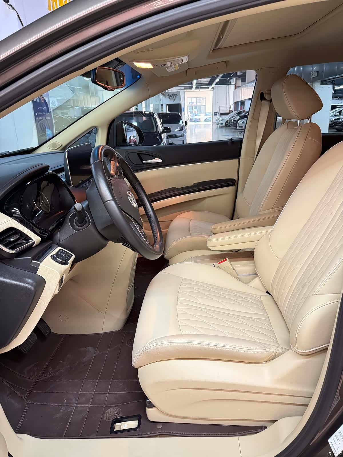 Buick GL8, 2025 4