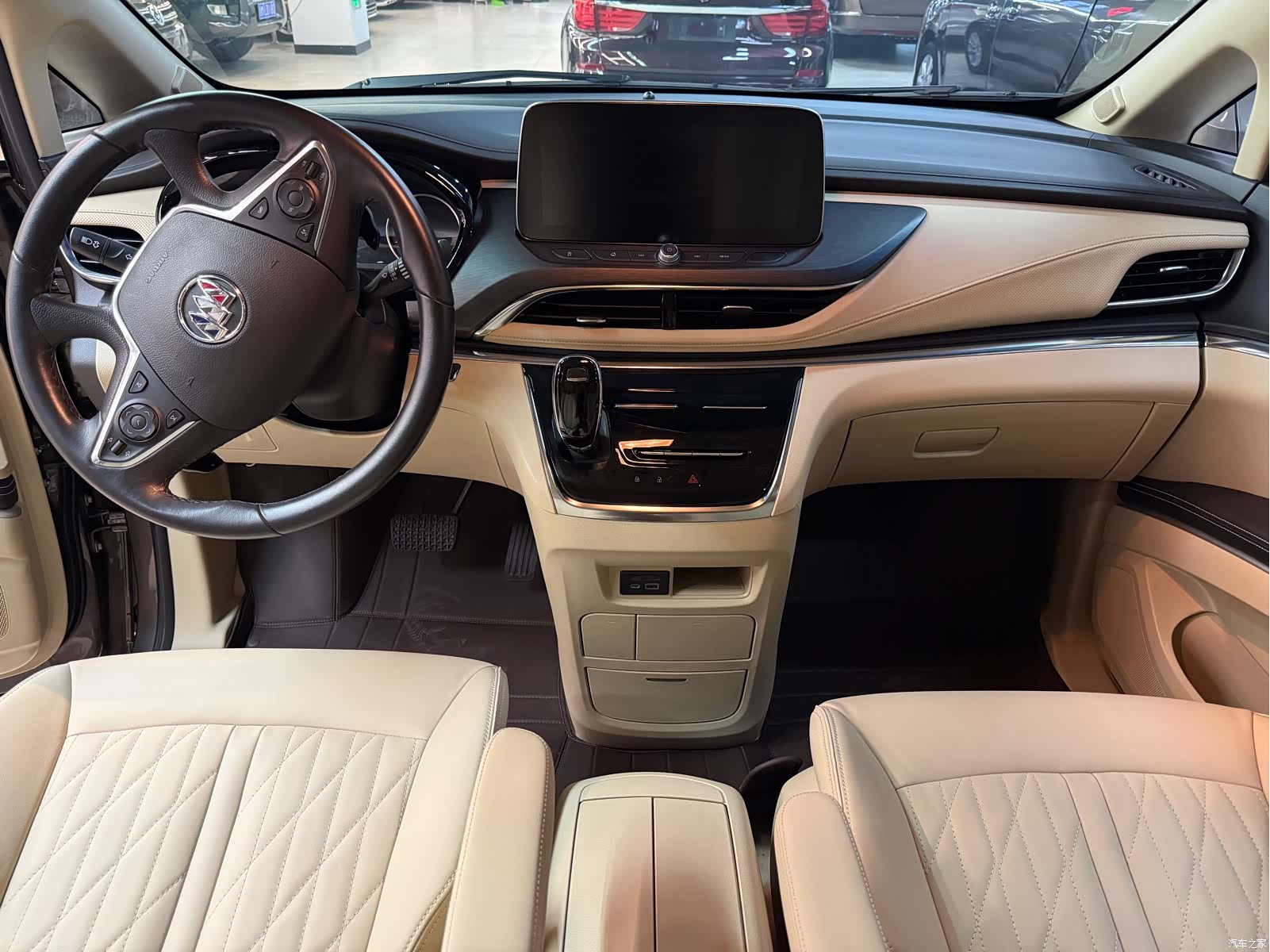 Buick GL8, 2025 6