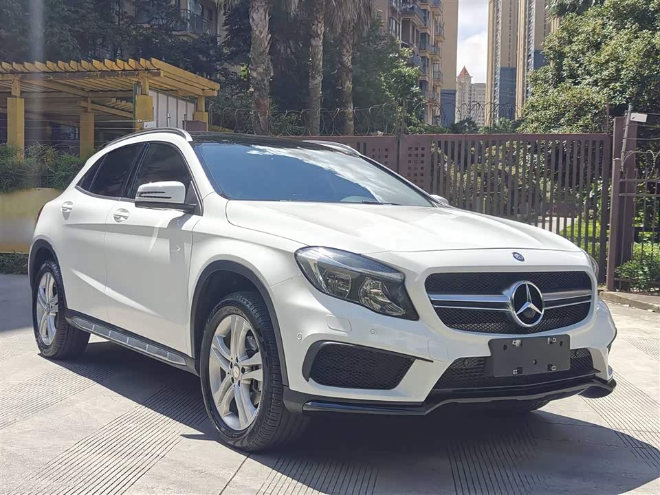 Mercedes-Benz GLA