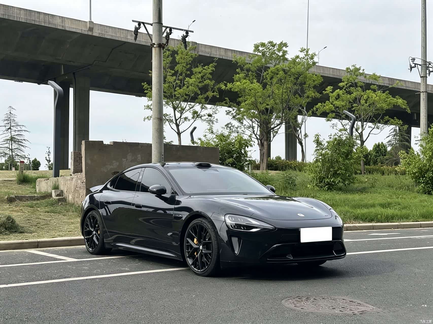 Xiaomi SU7, 2024 3