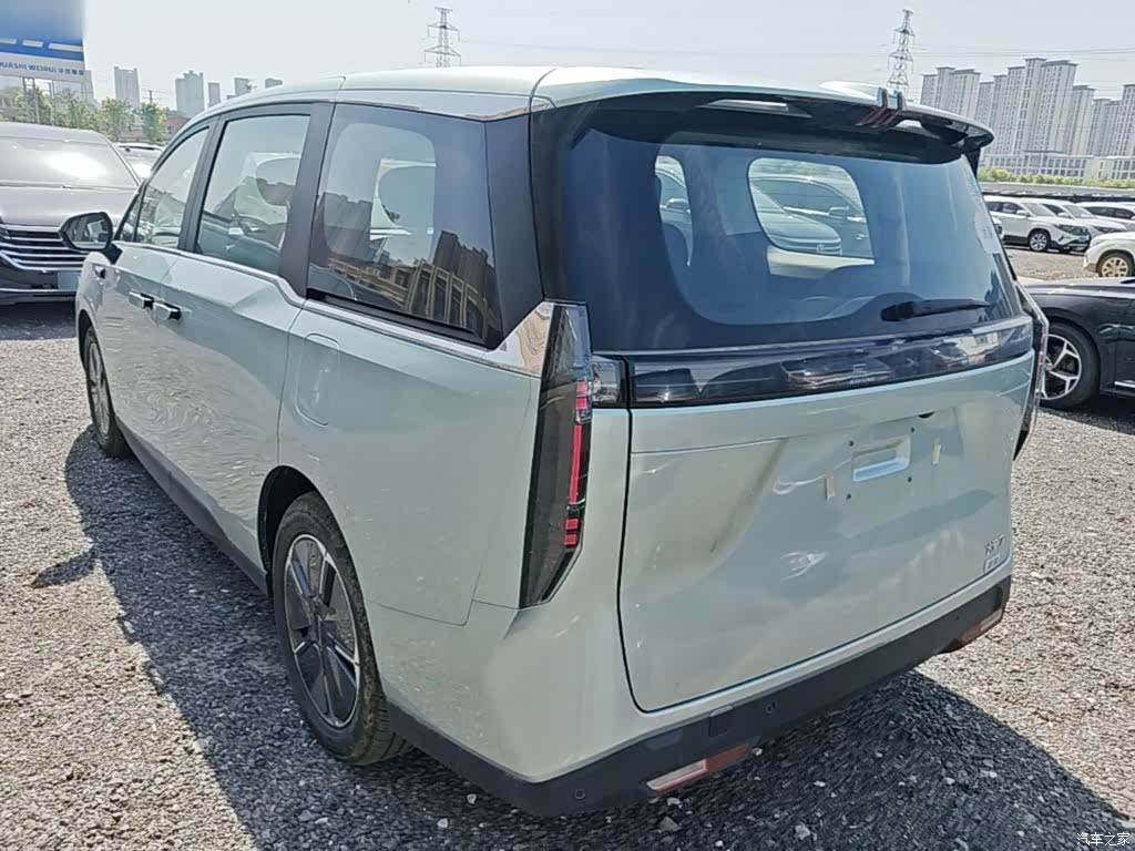 Maxus 7, 2025 все фото