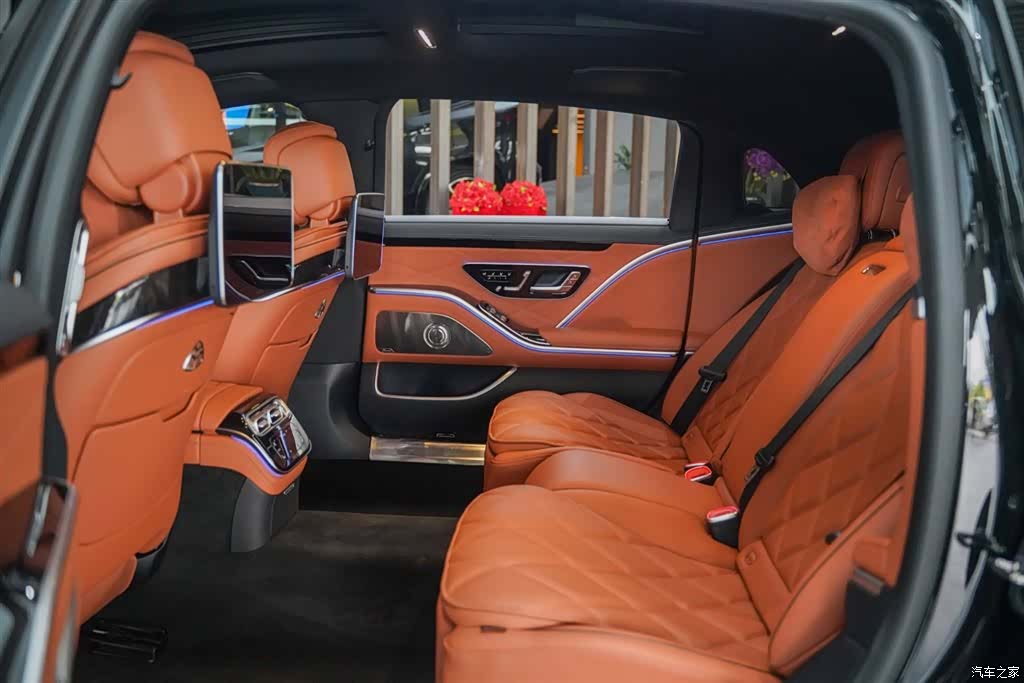 Maybach S-Class, 2025 3