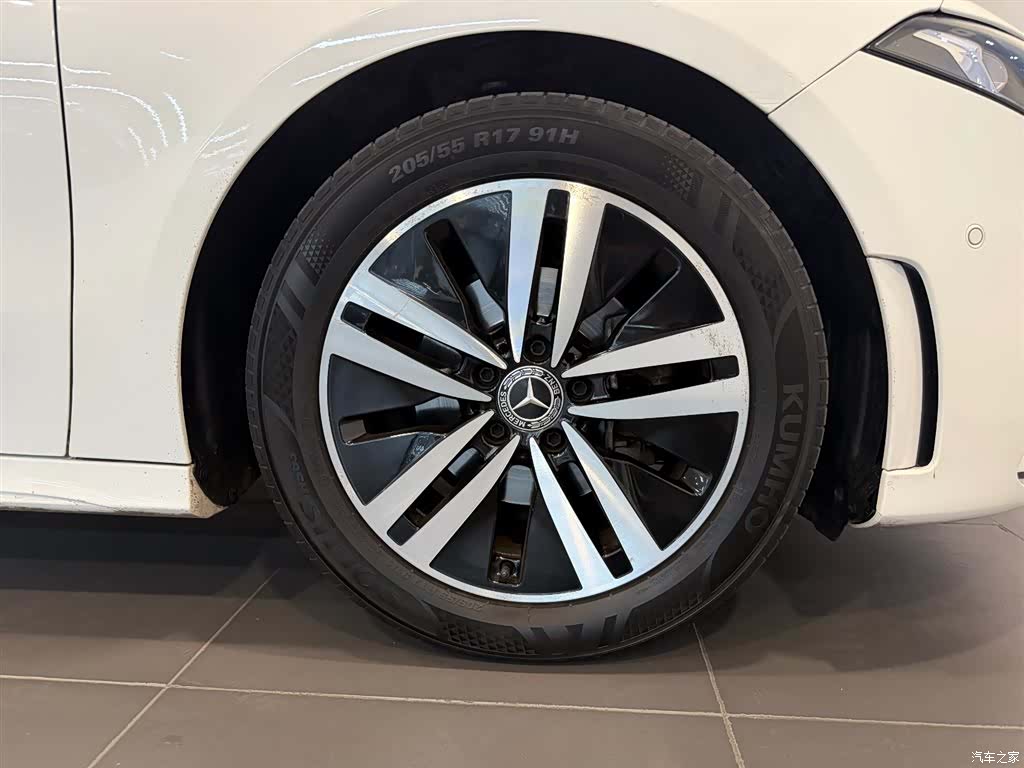 Mercedes-Benz A-Class, 2019 15