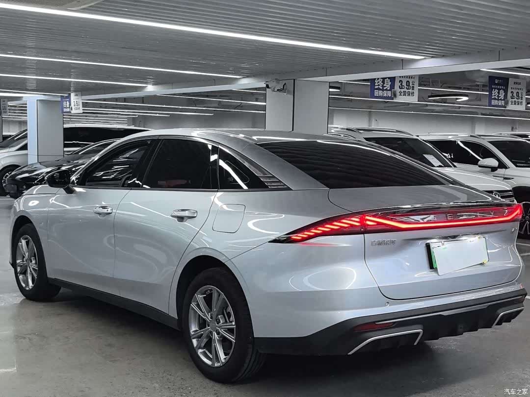 Geely Galaxy L6, 2025 16