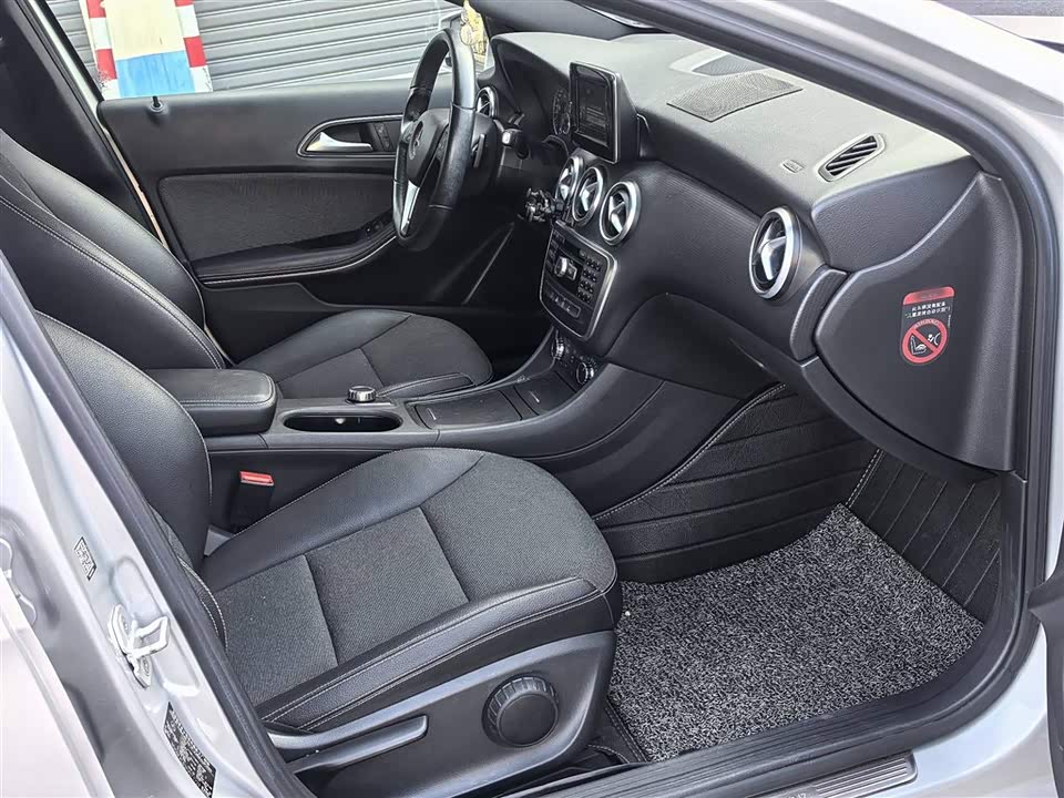 Mercedes-Benz Class A Mercedes-Benz Class A