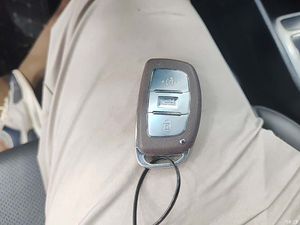 Hyundai ix25, 2015 17