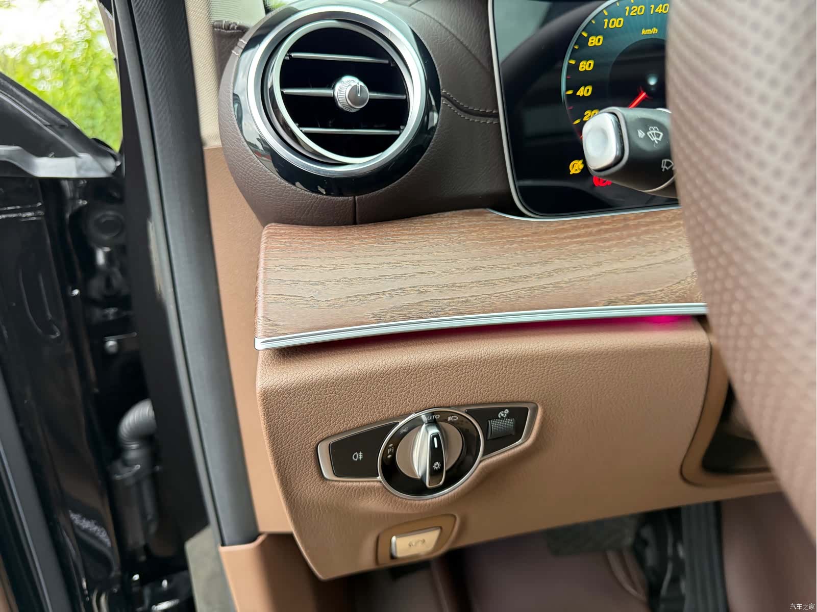 Mercedes-Benz E-Class, 2022 22