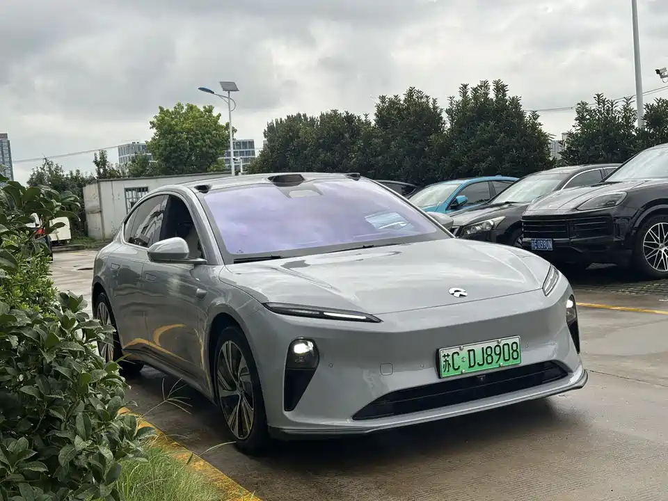 NIO ET5