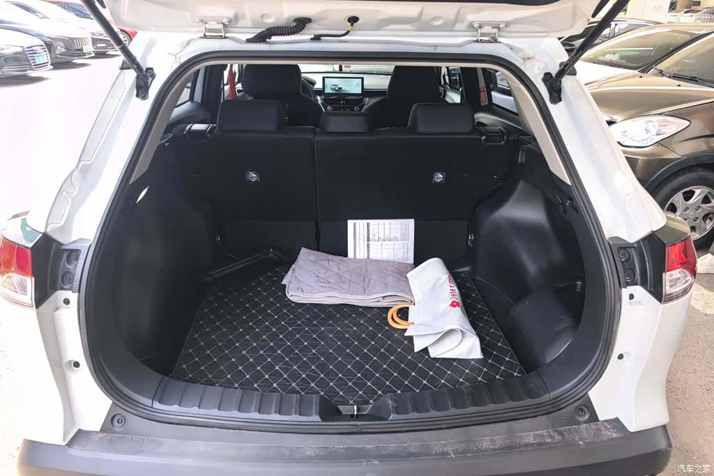 Toyota Corolla, 2024 4