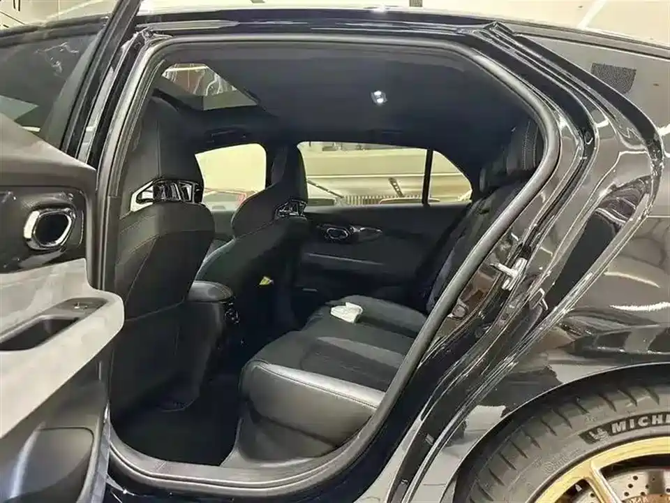 Trumpchi Shadow Leopard