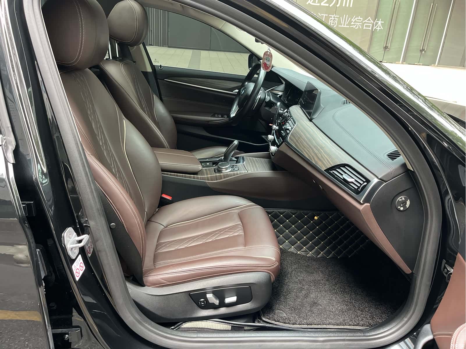 BMW 5 Series, 2018 22
