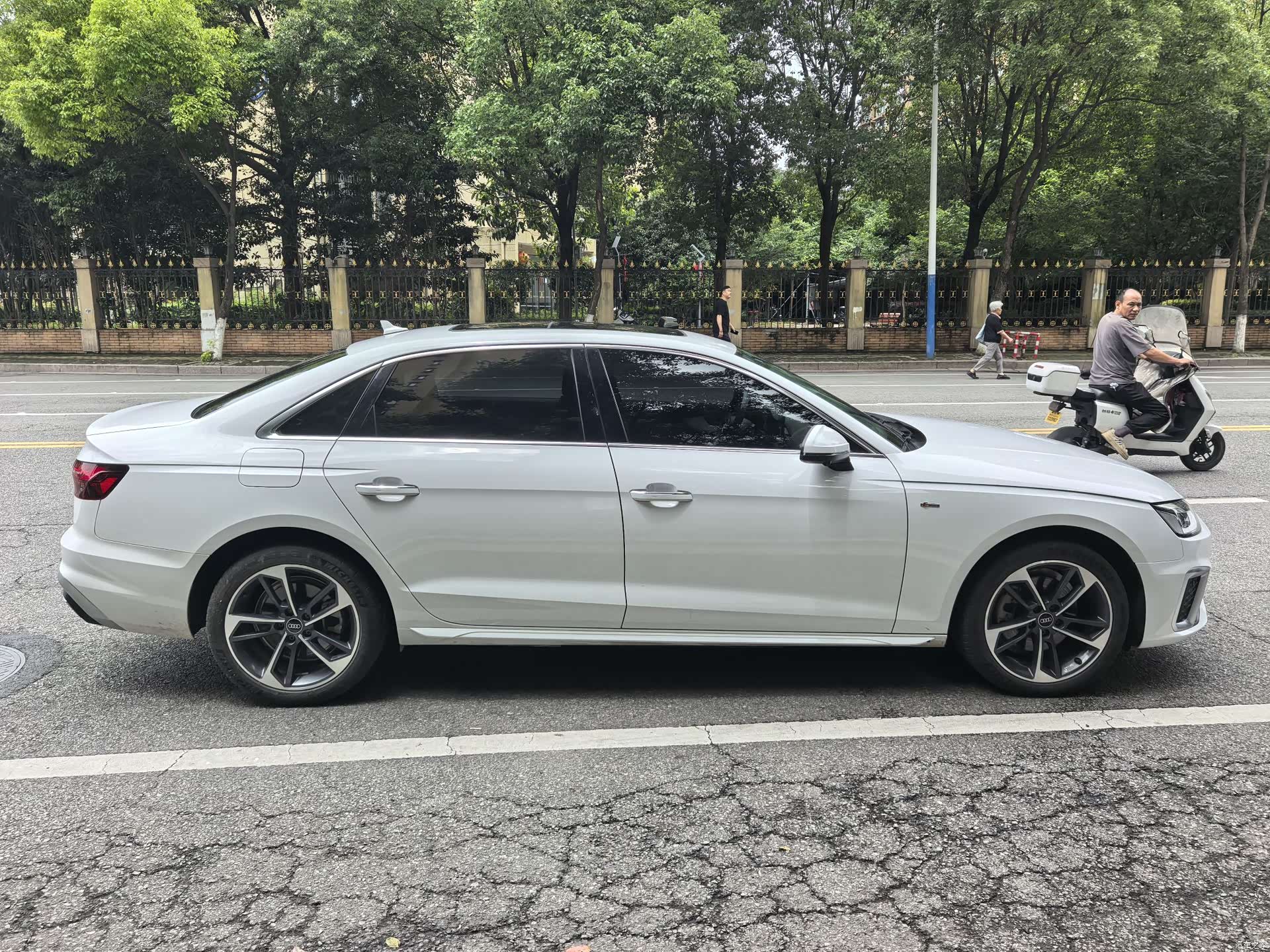 Audi A4L, 2024 11