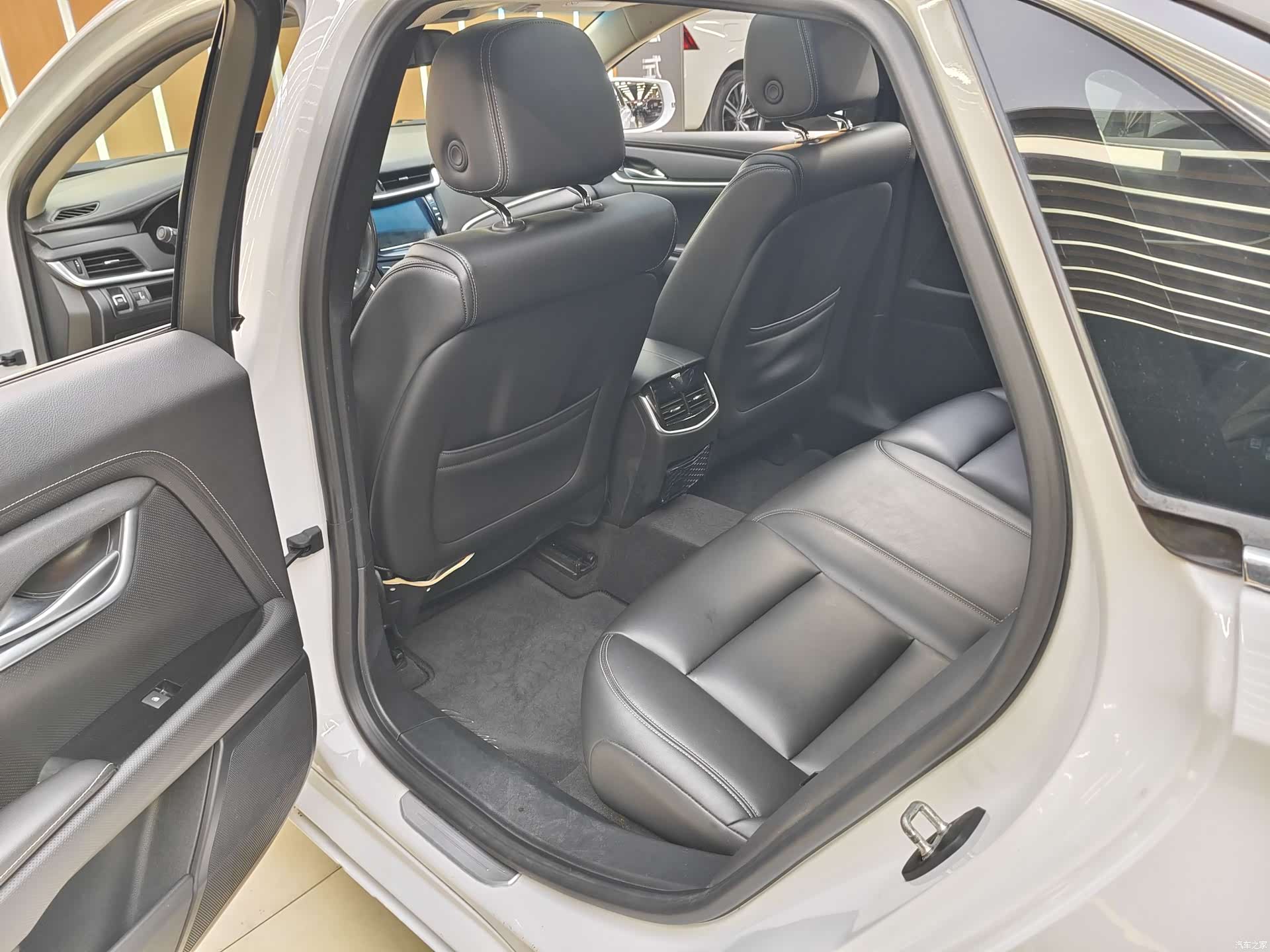 Cadillac XTS, 2019 7