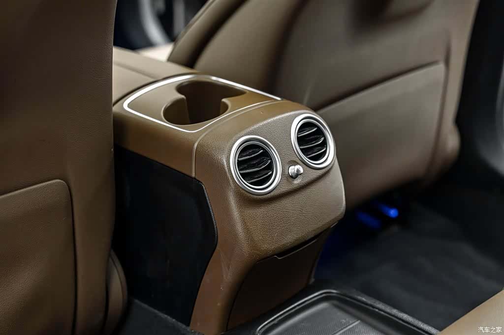 Mercedes-Benz E-Class, 2020 25