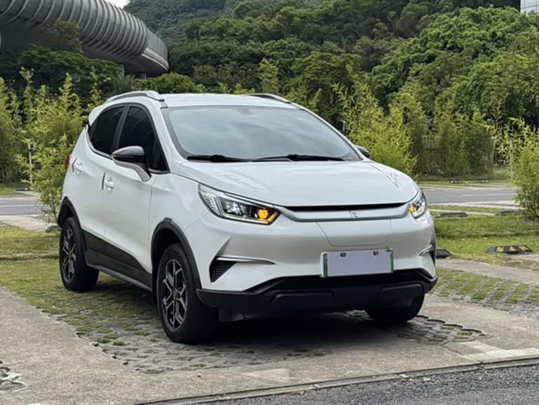 BYD Yuan Pro BYD Yuan Pro