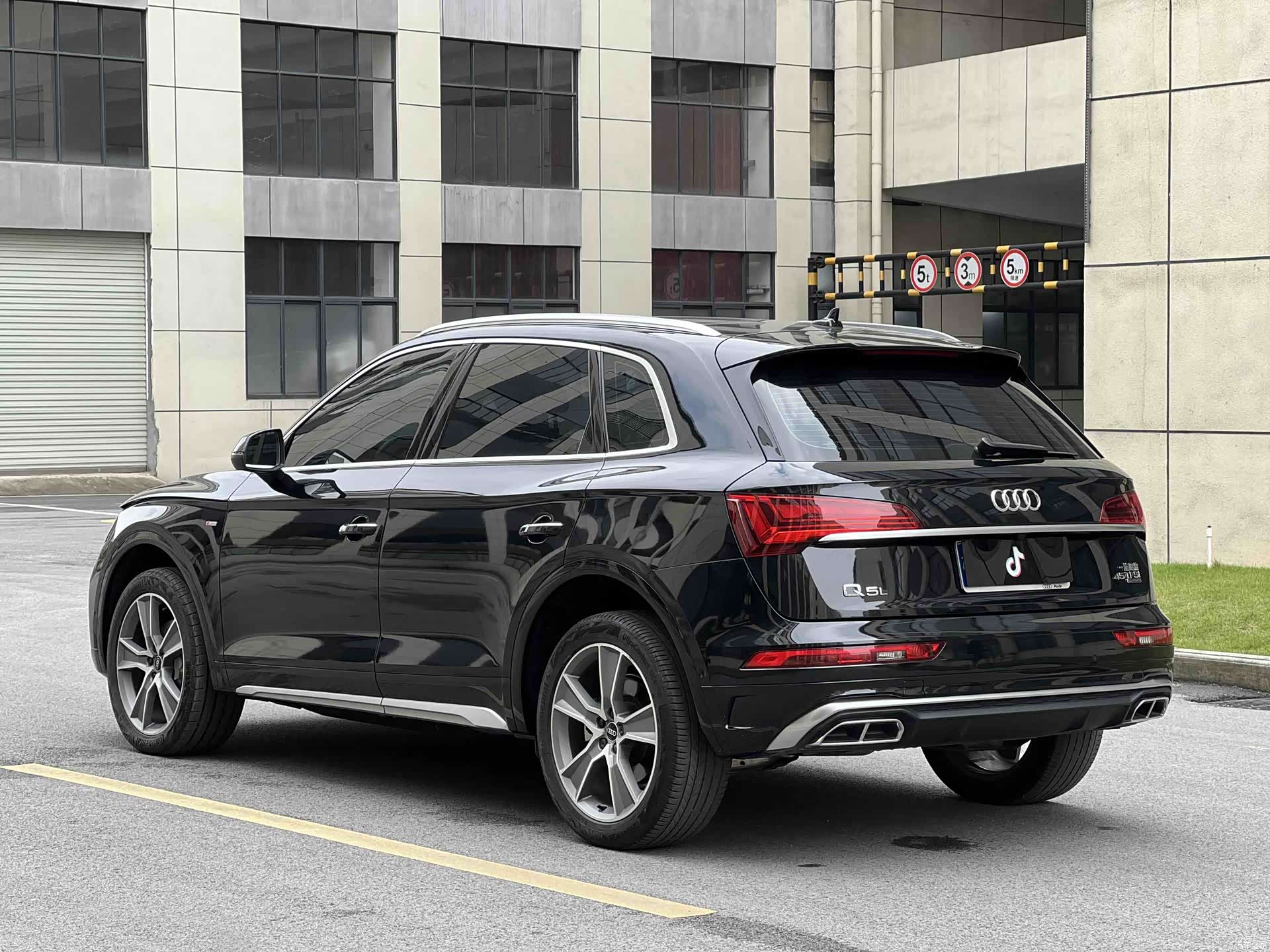 Audi Q5L, 2022 22