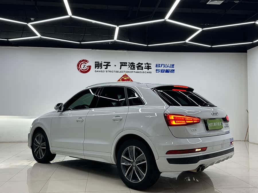 Audi Q3 2019, фото 6
