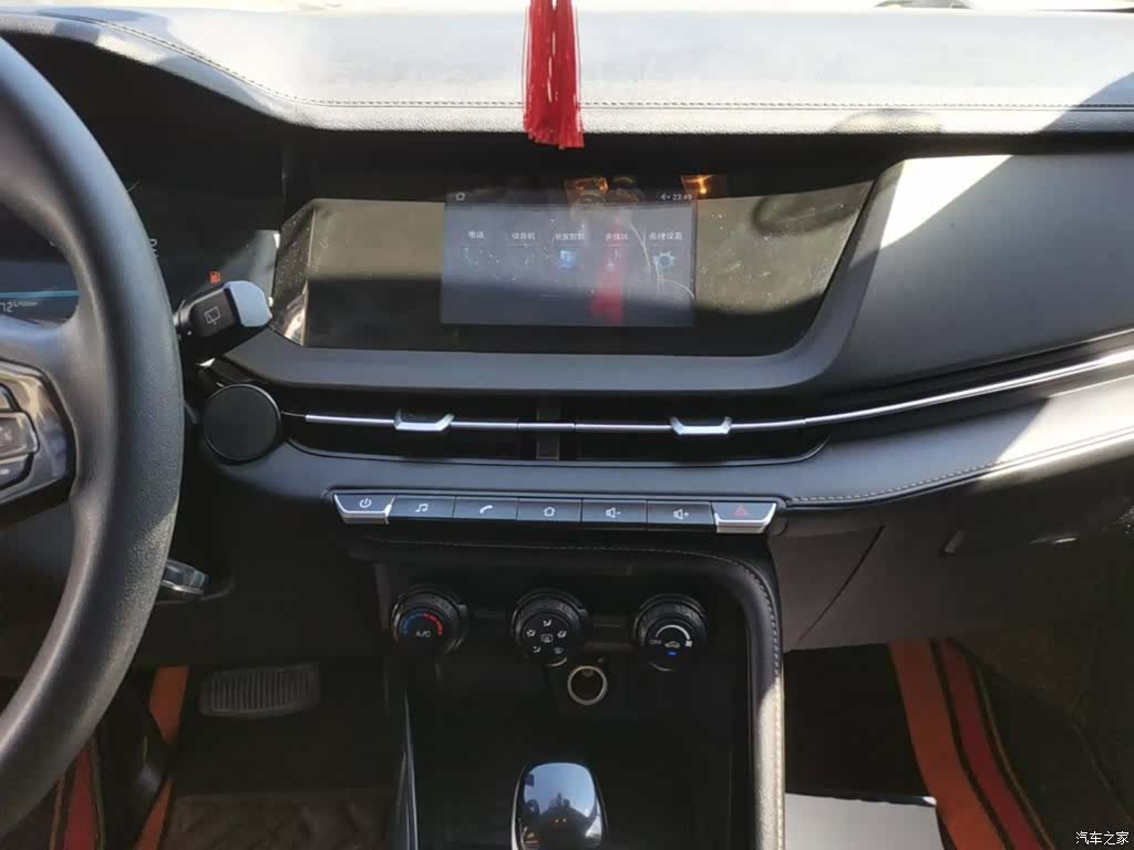 Changan CS15, 2022 13