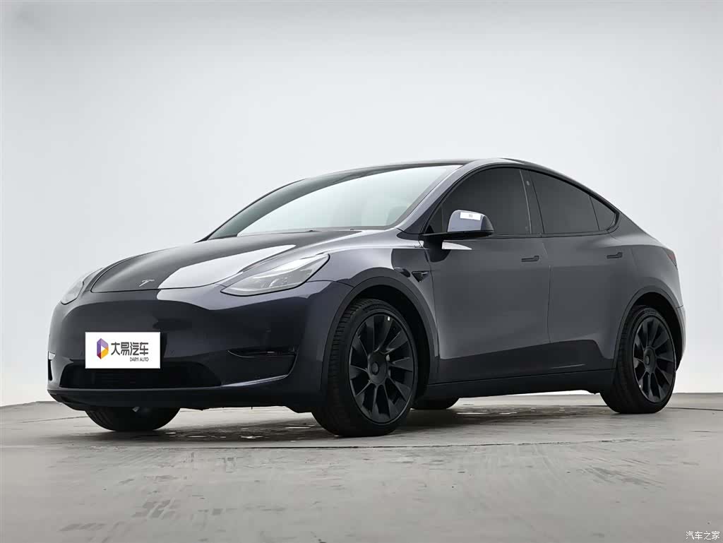 Tesla Model Y, 2021 1
