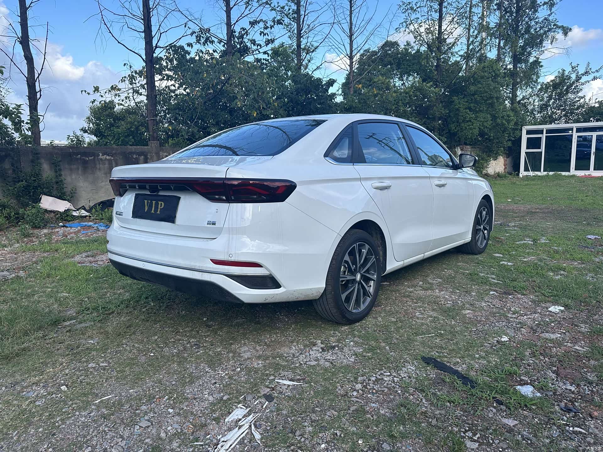 Geely Emgrand, 2025 4