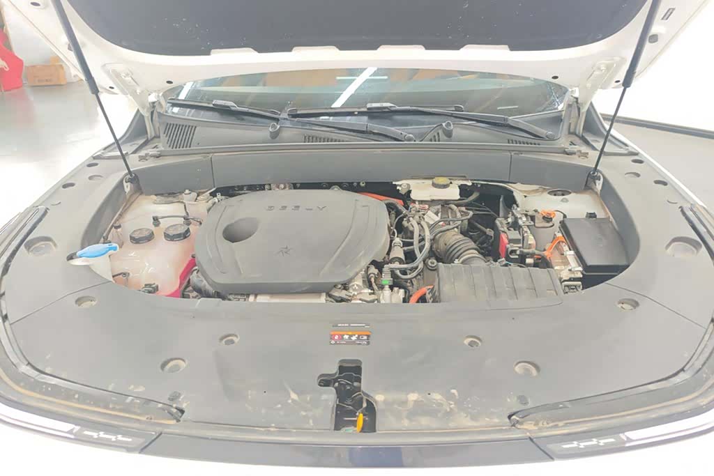 Geely Galaxy L7, 2024 10
