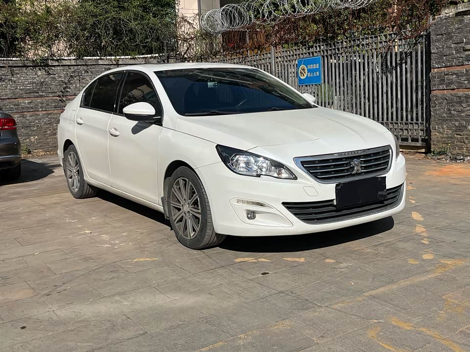 Peugeot 408