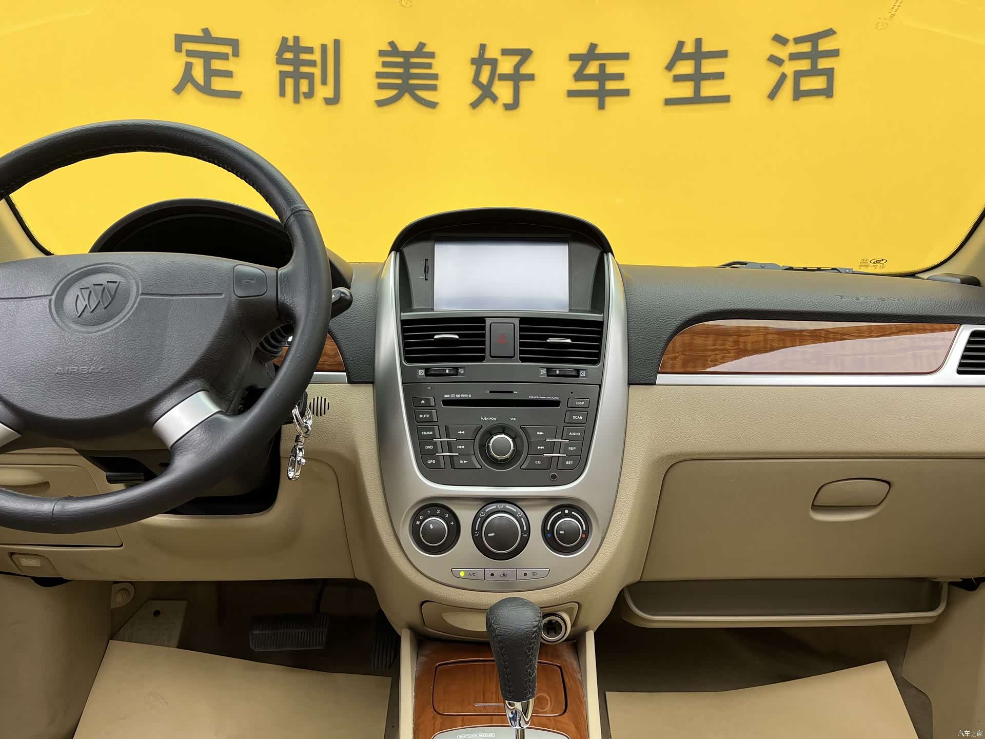 Buick 1.6LX-AT, 2010 12