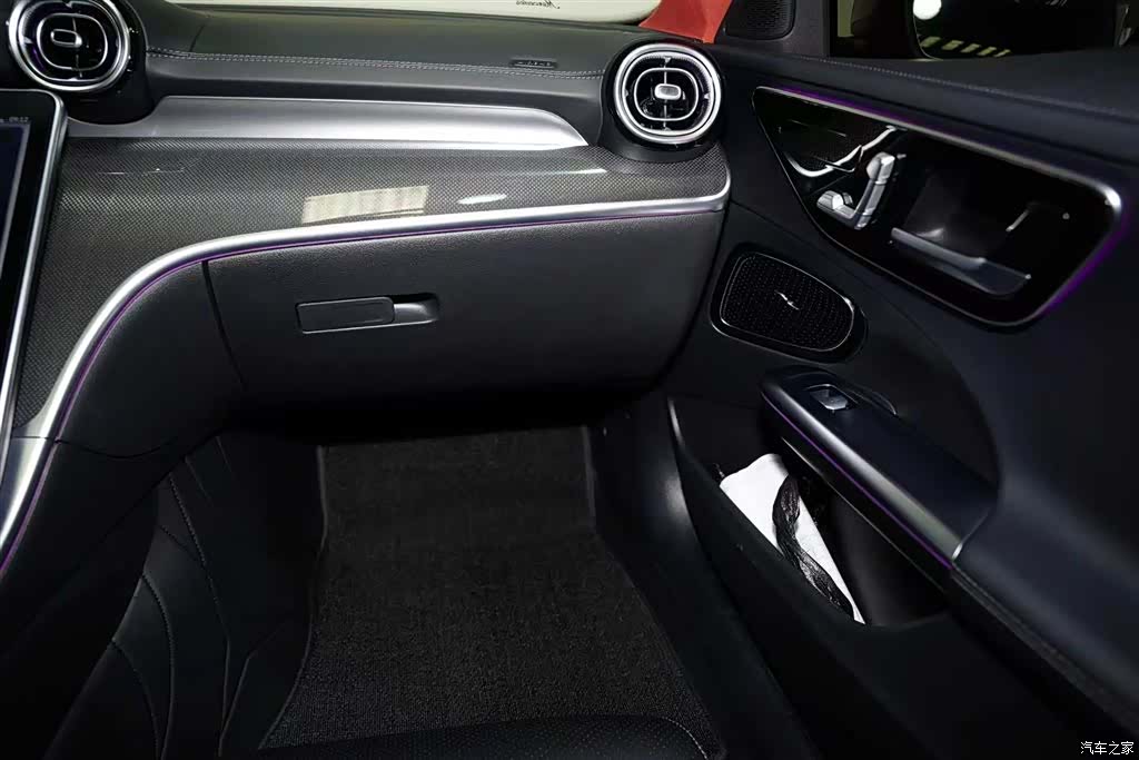 Mercedes-Benz C-Class, 2022 16