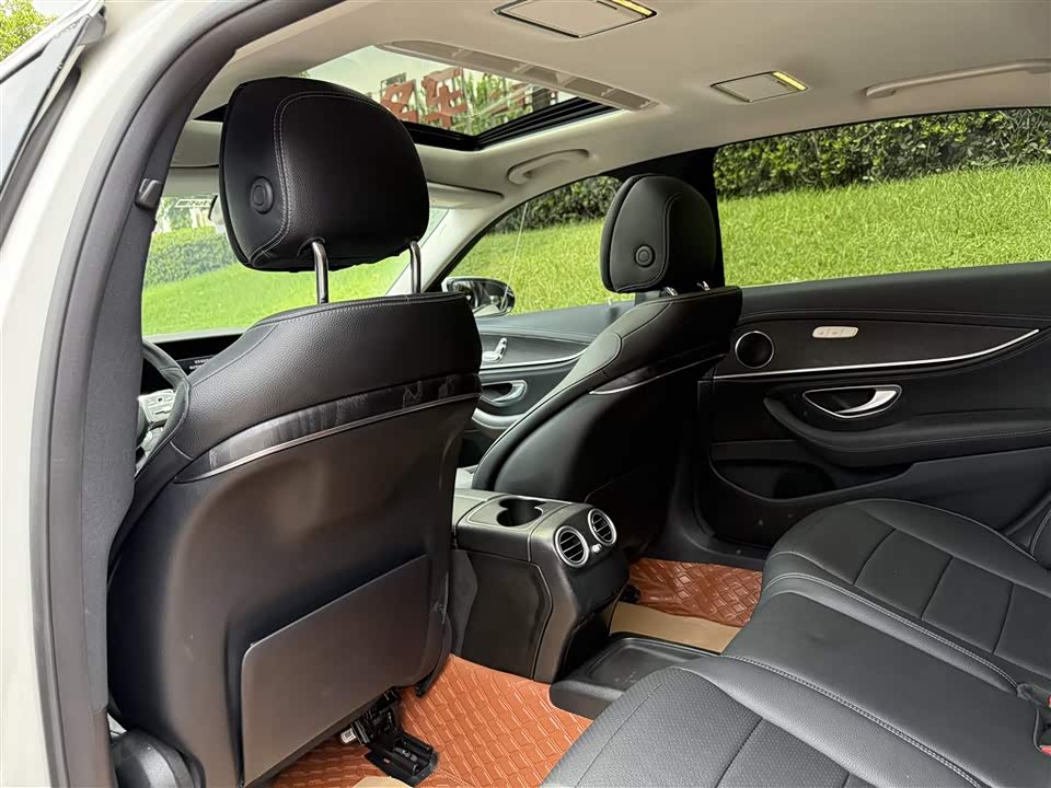 Mercedes-Benz E-class Mercedes-Benz E-class