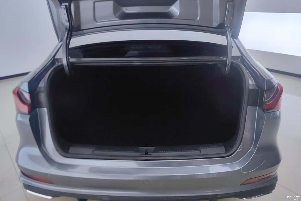 Roewe i5, 2024 4