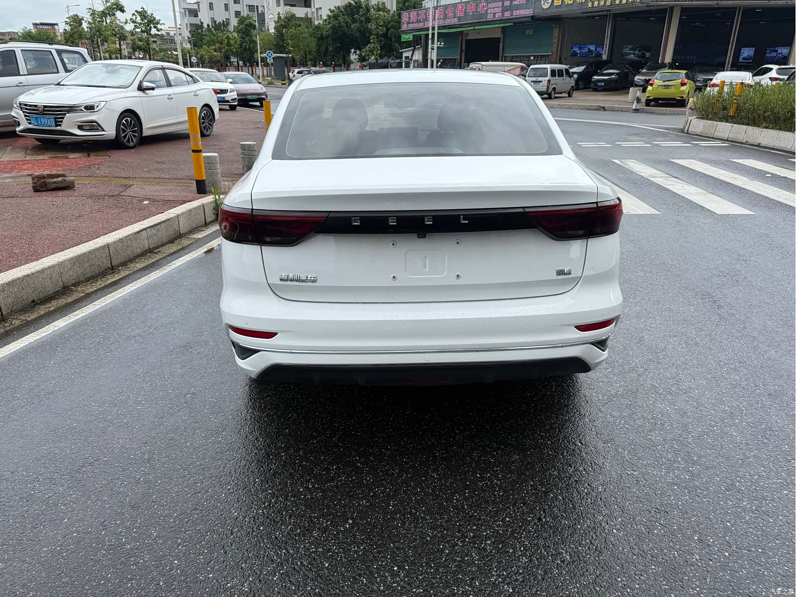 Geely Emgrand, 2023 8