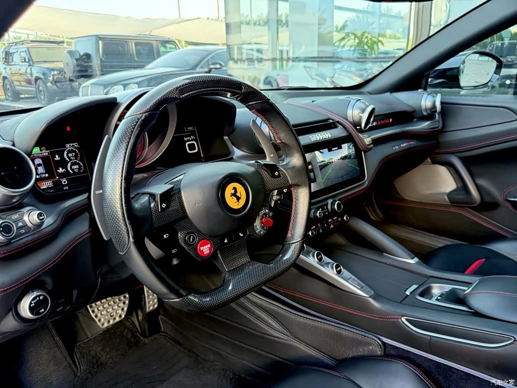 Ferrari GTC4Lus, 2019 28