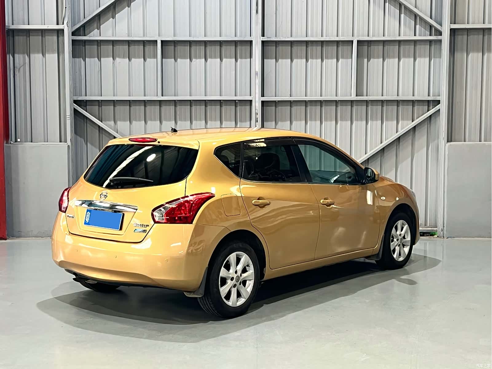 Nissan Tiida, 2012 7