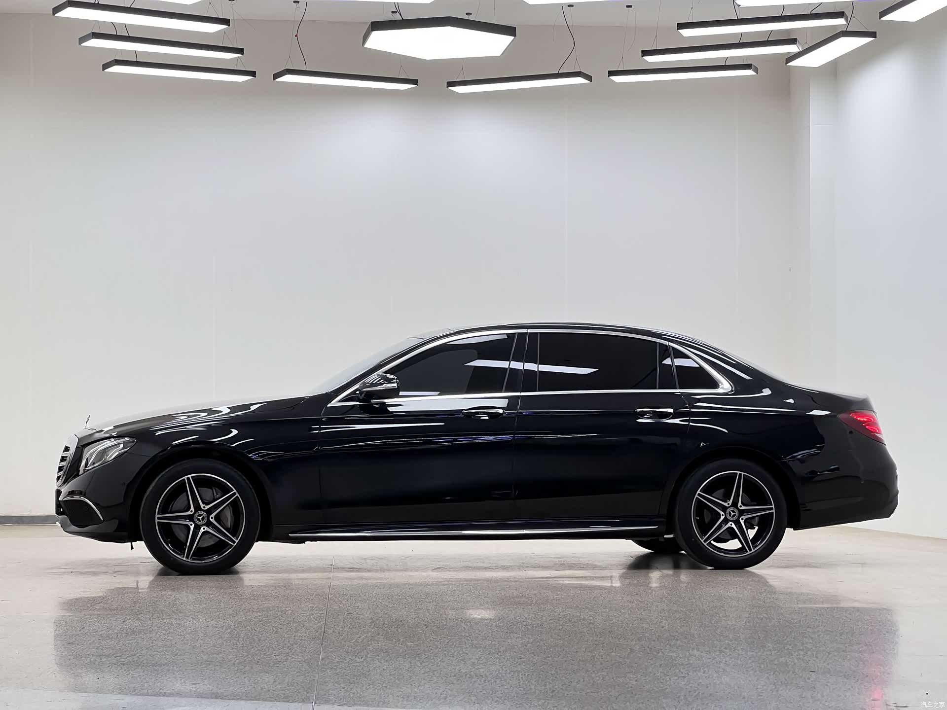 Mercedes-Benz E-Class, 2020 7