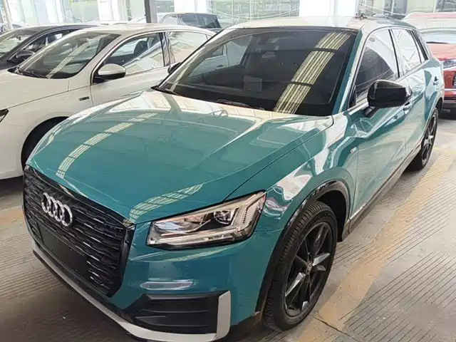 Audi Q2L 2020 — купить из Китая под заказ