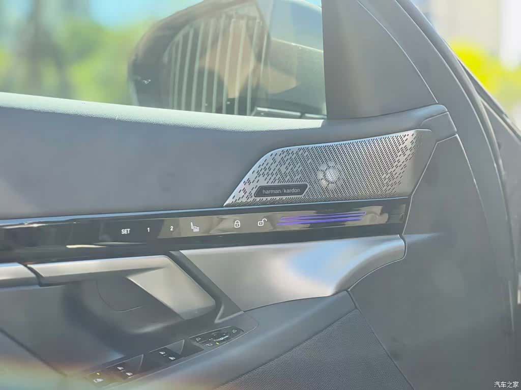 BMW 5 Series, 2024 8