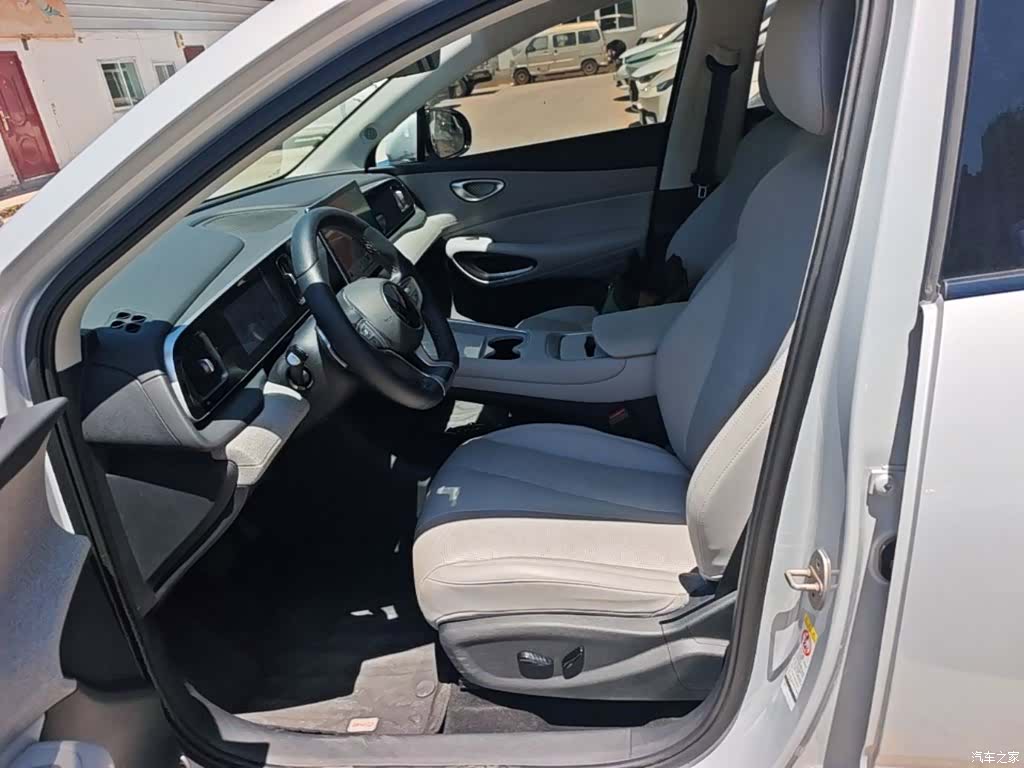 BYD HiAce, 2025 15