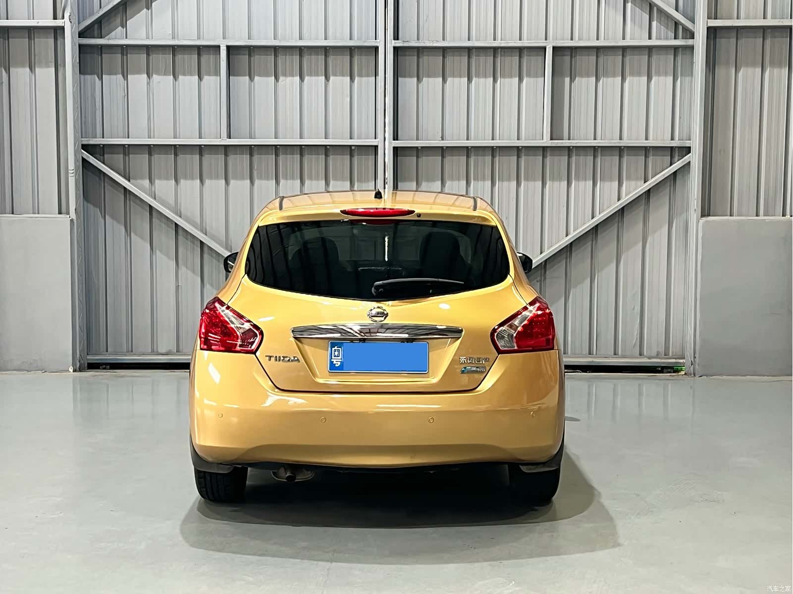 Nissan Tiida, 2012 8