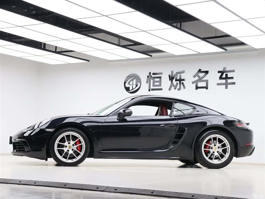 Porsche Cayman, 2017 31
